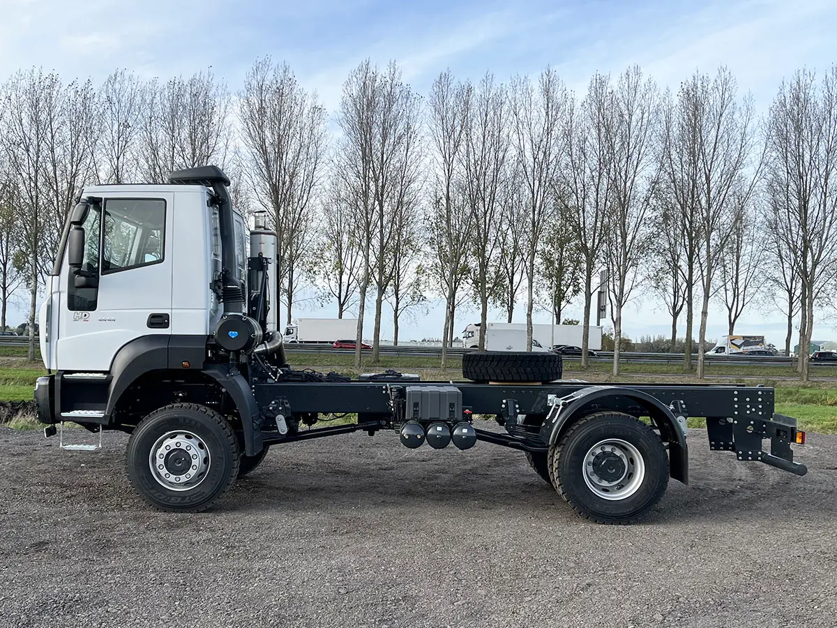 Astra HD9 44.44 Chassis Cabin 4x4 2
