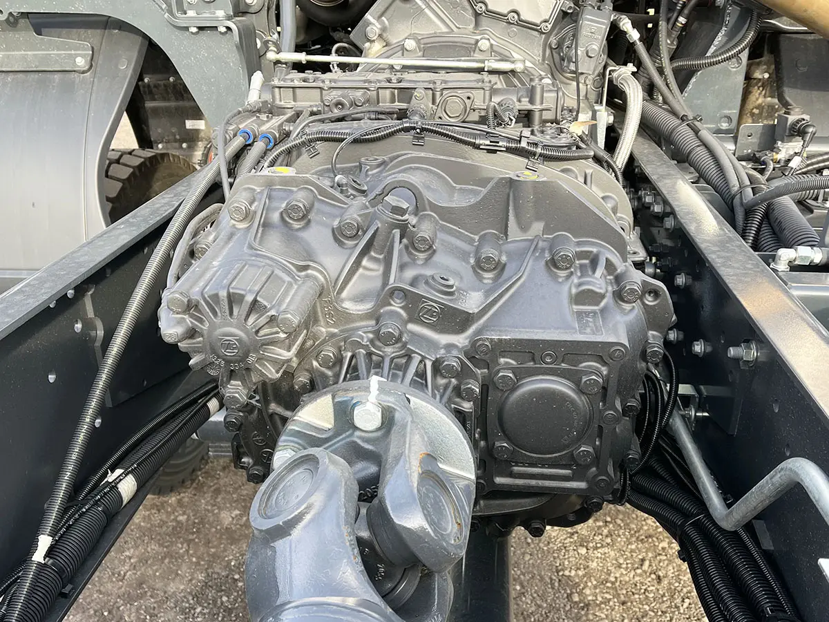 Astra HD9 44.44 4x4 Chassis Cabin 11