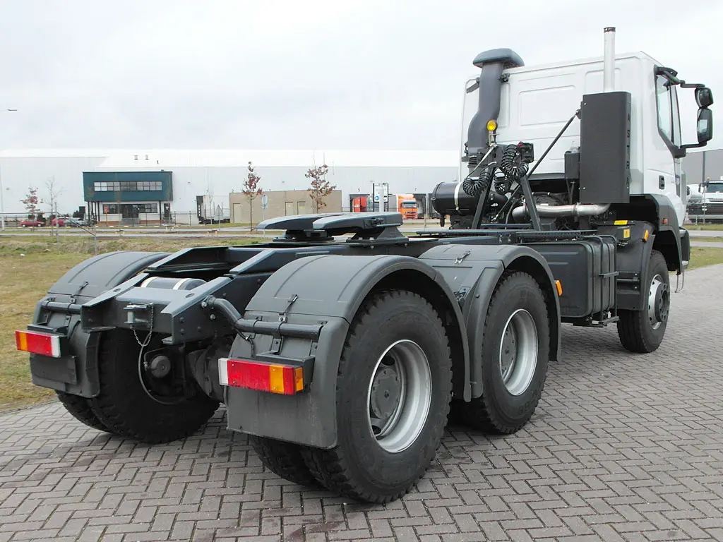 Astra HD9 64.42T 6x4 Tractor Head 6