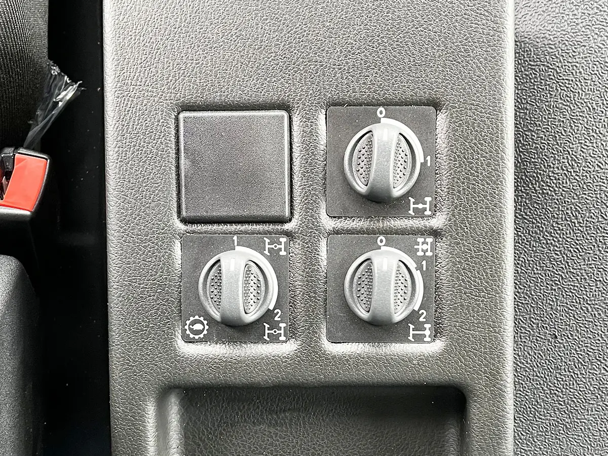 Astra HD9 66.38 Chassis Cabin 6x6 10