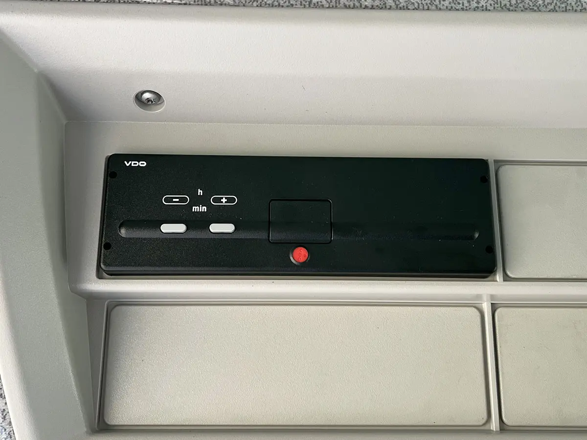 Astra HD9 66.38 6x6 Chassis Cabin 11