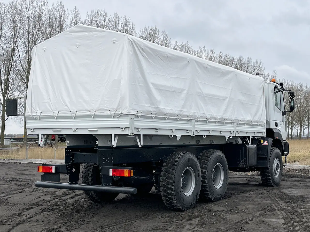 Astra HD9 66.38 Chassis Cabin 6x6 18