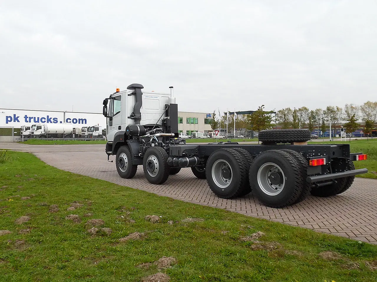 Astra HD9 84.48 Allison-Kessler Chassis Cabin 8x4 3
