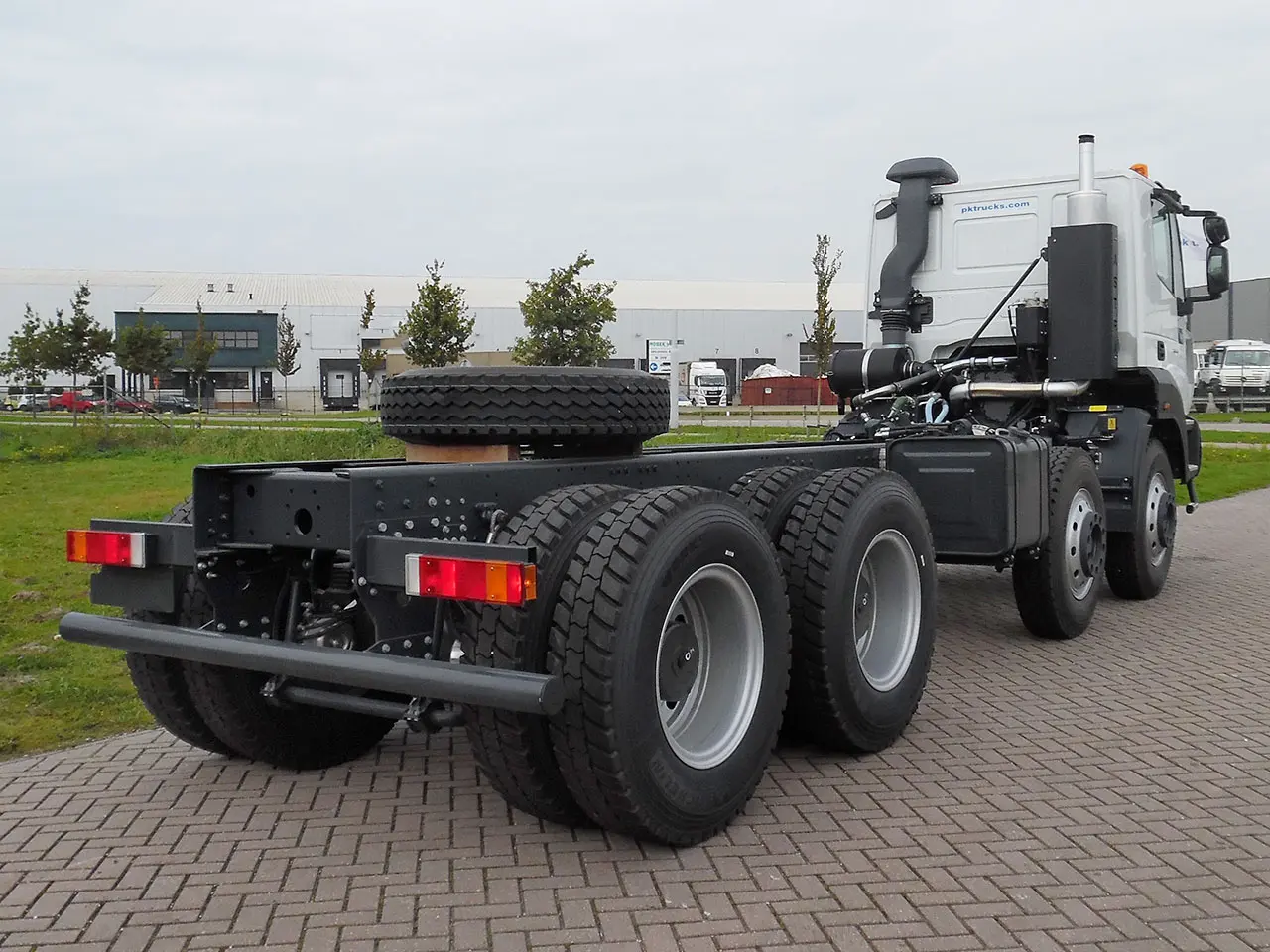 Astra HD9 84.48 Allison-Kessler Chassis Cabin 8x4 6