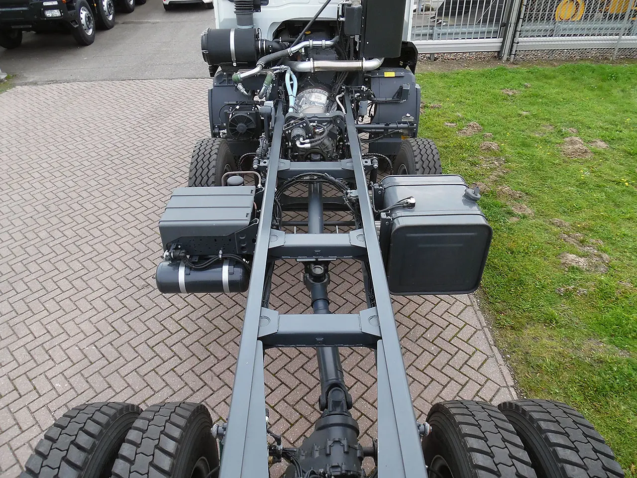 Astra HD9 84.48 Allison-Kessler Chassis Cabin 8x4 8