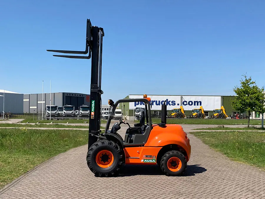 Ausa C500HX4 4x4 Chariot-élévateur