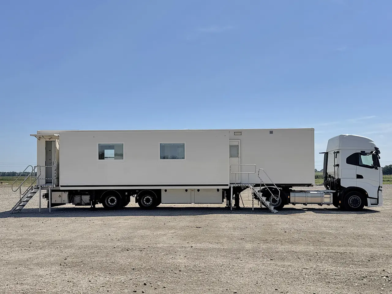 Bulthuis TSAA 54 Semi-remorque hôpital mobile 2-Essieux 4