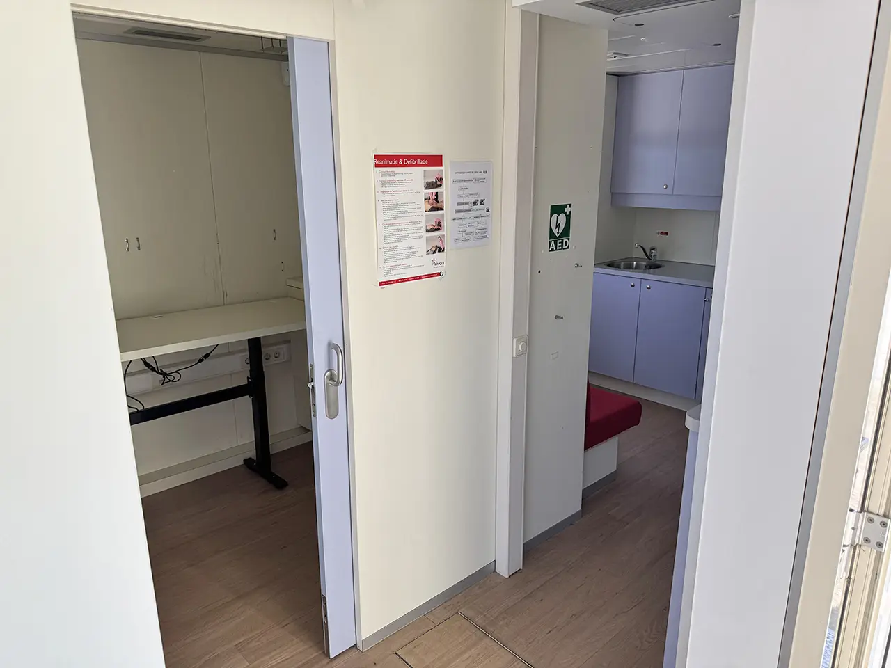 Bulthuis TSAA 54 Semi-remorque hôpital mobile 2-Essieux 27