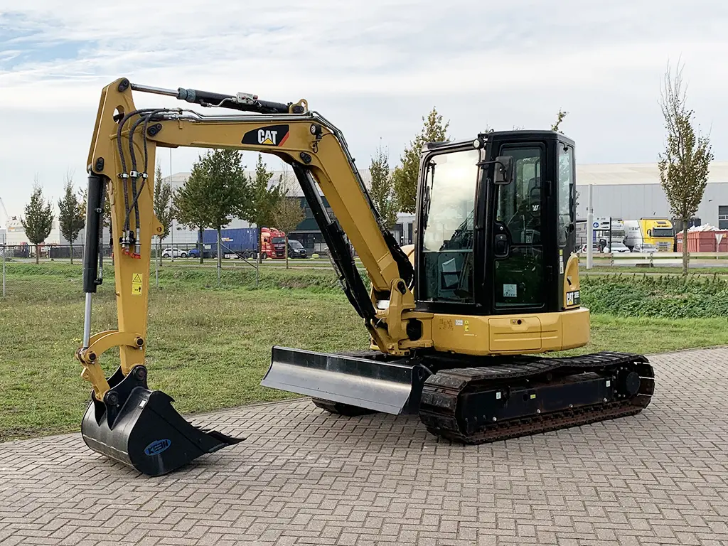 Caterpillar 305E2GR Track Excavator 1