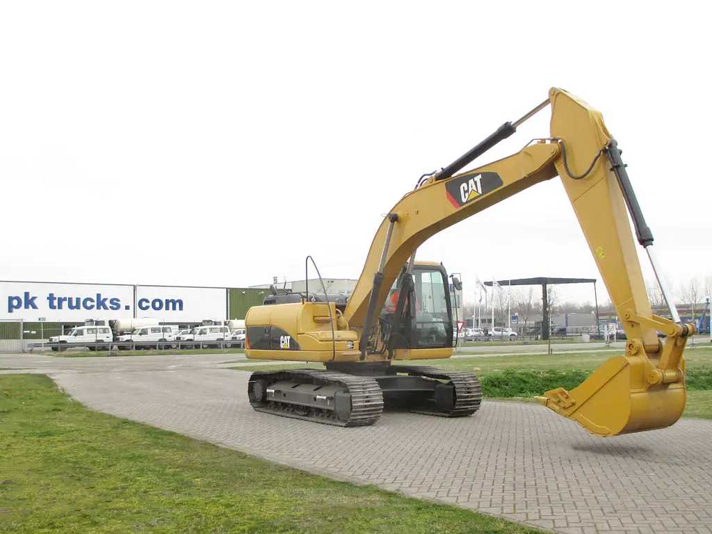 Caterpillar 323D3 Machine de terrassement Track 4