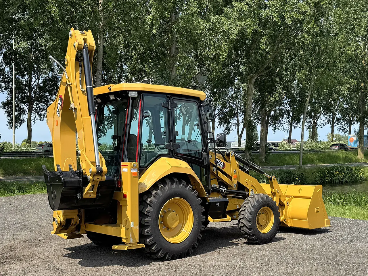 Caterpillar 424 Backhoe Loader 4x4 2