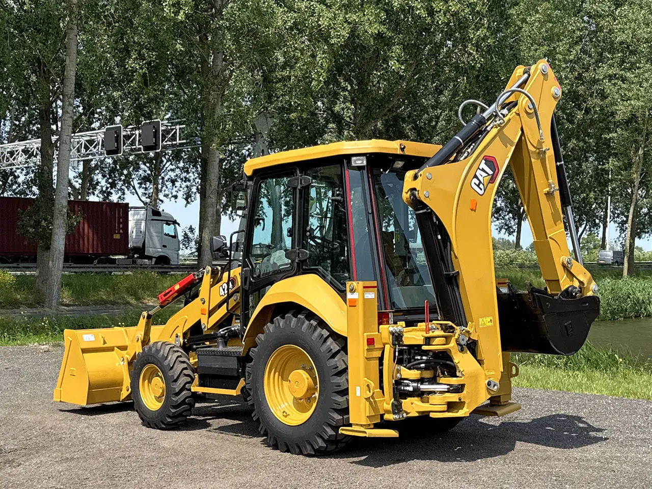 Caterpillar 424 Backhoe Loader 4x4 6