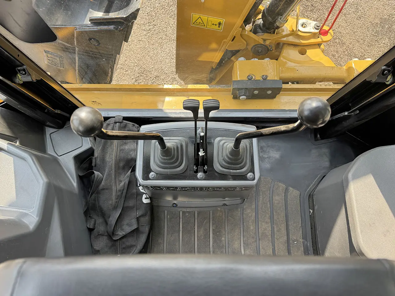 Caterpillar 424 Backhoe Loader 4x4 11