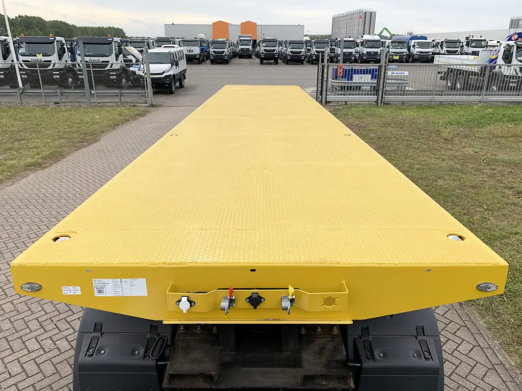 Comet FT-SRP 13.02 Flatbed Trailer with Twistlock 3-Axle 7