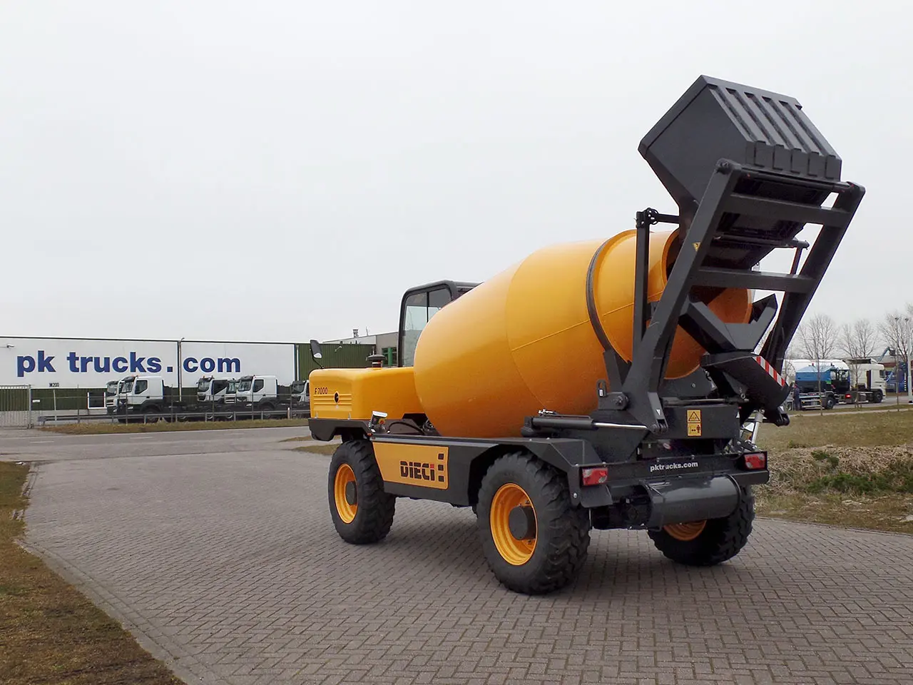 Dieci F7000 4x4 Self Loading Concrete Mixer 3