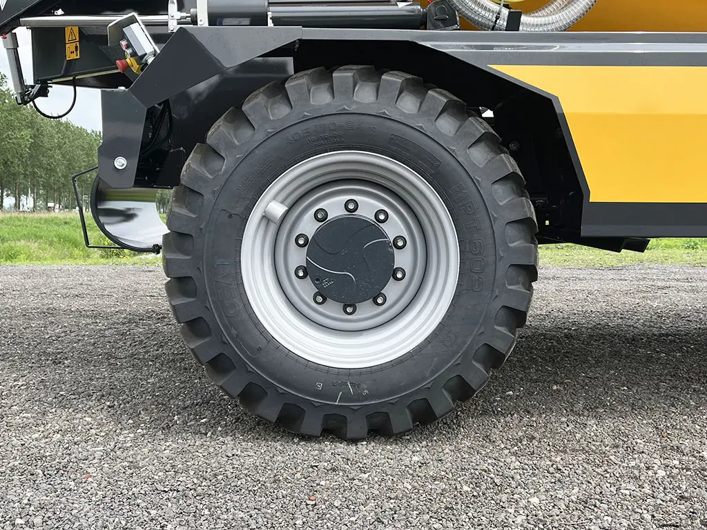 Dieci F7000 4x4 Autochargeuse à béton 15