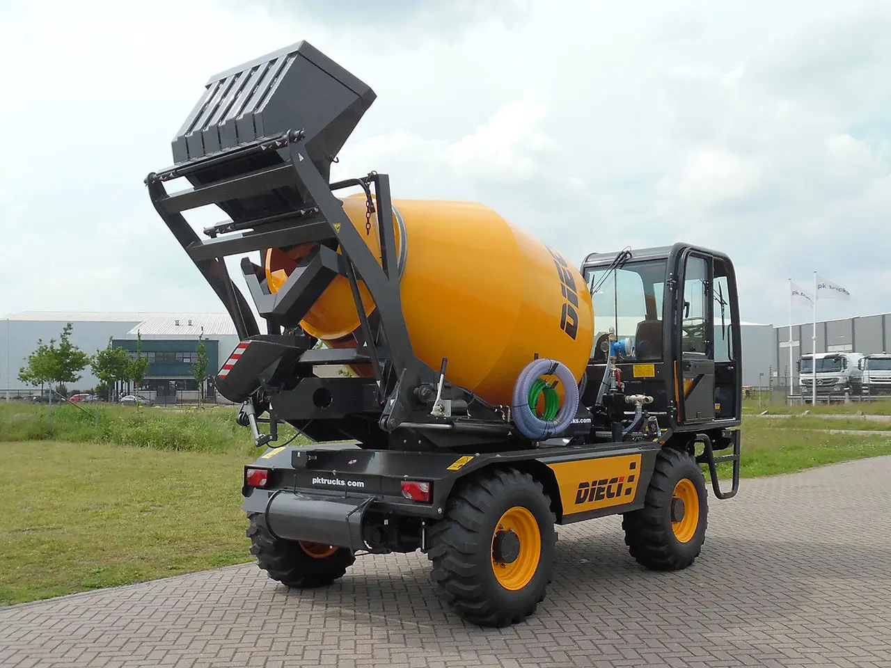 Dieci L-4700 4x4 Self Loading Concrete Mixer 6