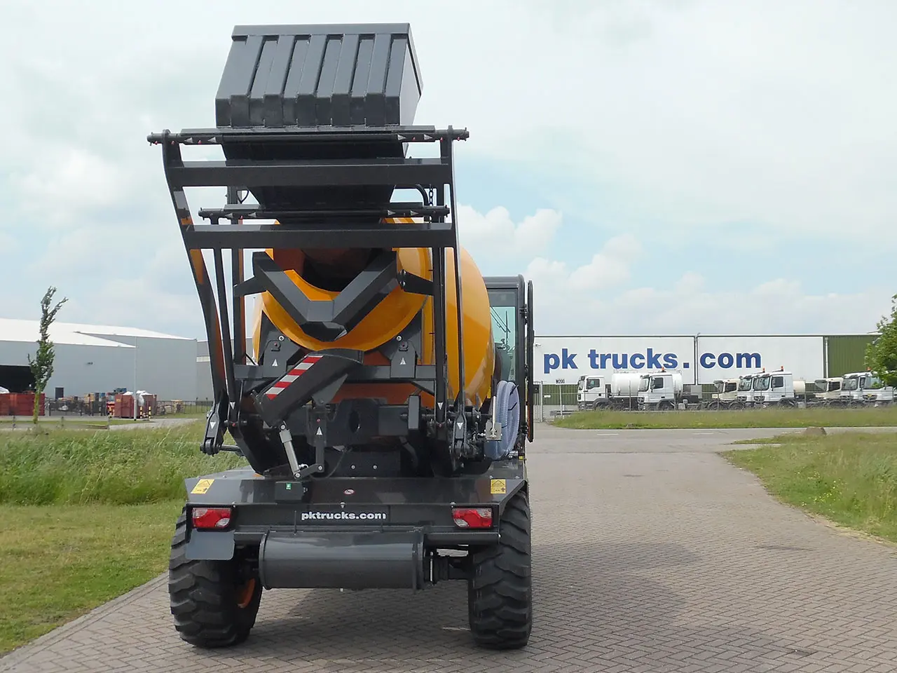 Dieci L-4700 4x4 Self Loading Concrete Mixer 7