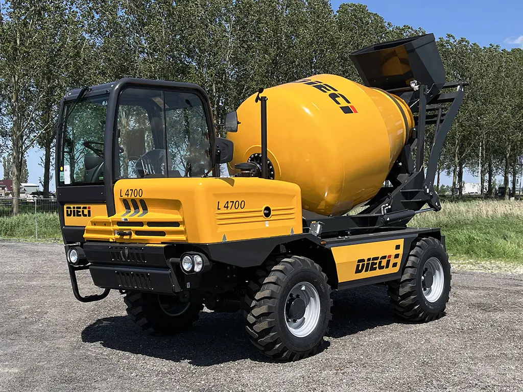 Dieci L-4700 Self Loading Concrete Mixer 4x4