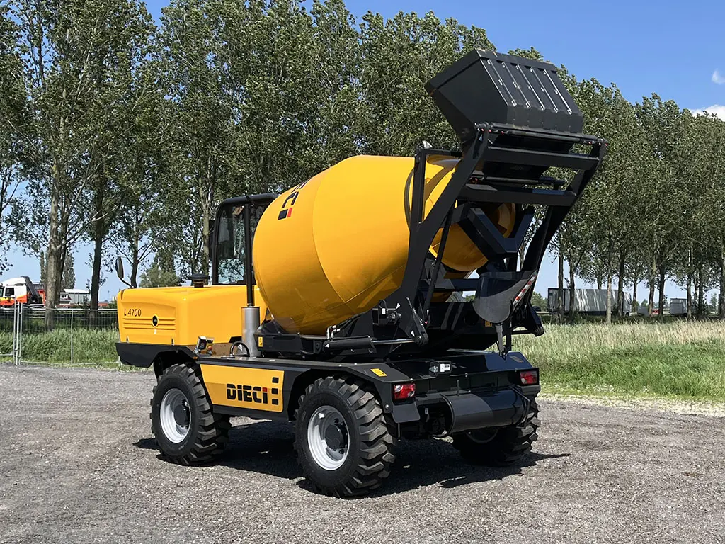 Dieci L-4700 Self Loading Concrete Mixer 4x4 3