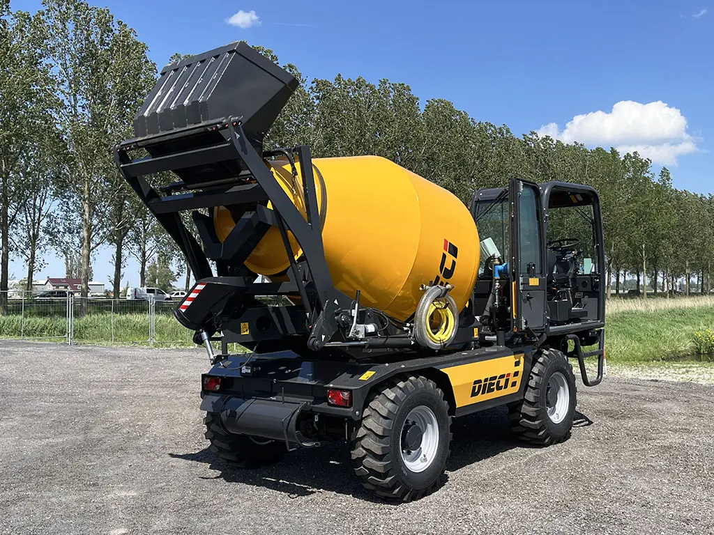 Dieci L-4700 Self Loading Concrete Mixer 4x4 6