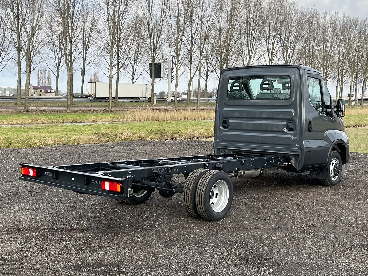 Iveco Daily 35C16-3750 4x2 Chassis Cabin 6