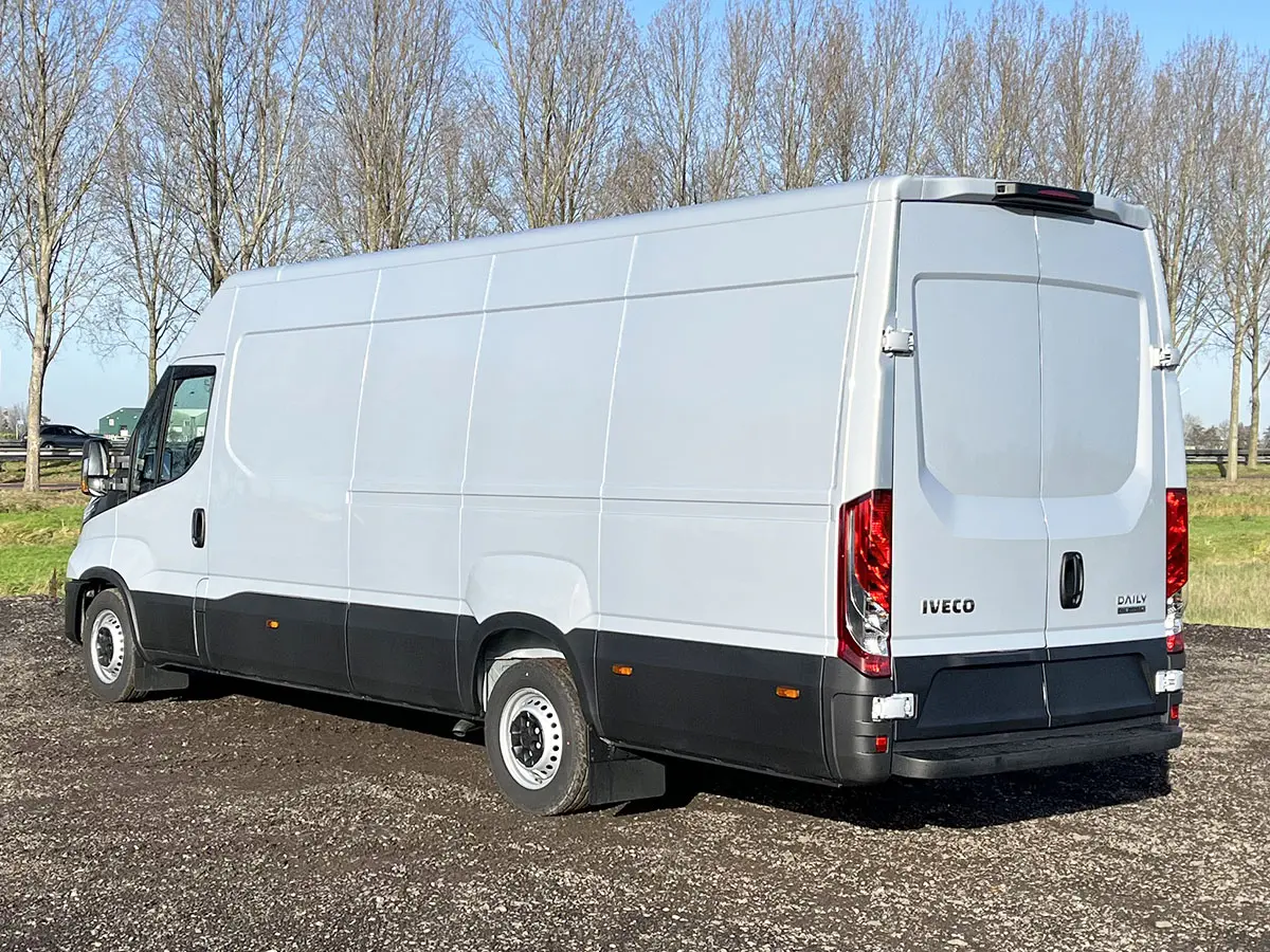 Iveco Daily 35S16A8V Fourgon 4x2 3
