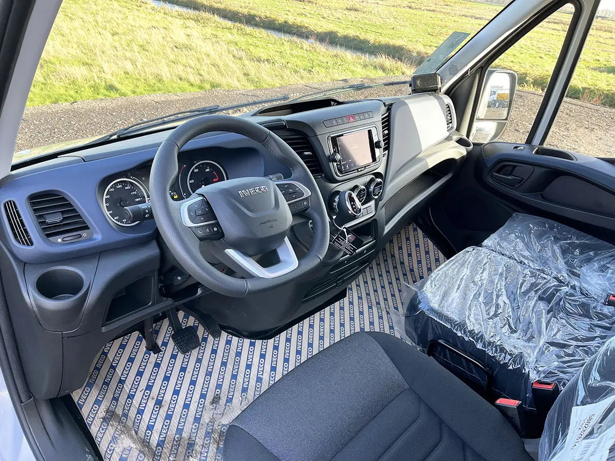 Iveco Daily 35S16A8V 4x2 Closed Van 8