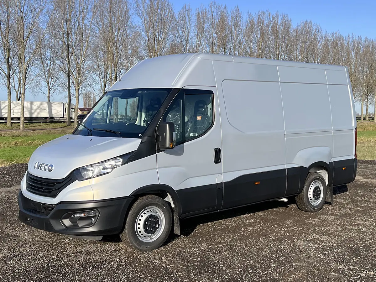 Iveco Daily 35S16V 4x2 Closed Van