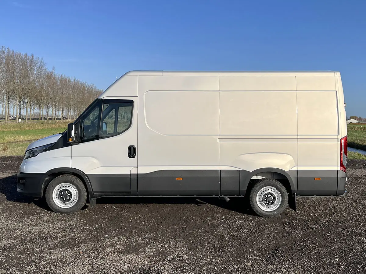 Iveco Daily 35S16V Fourgon 4x2 2