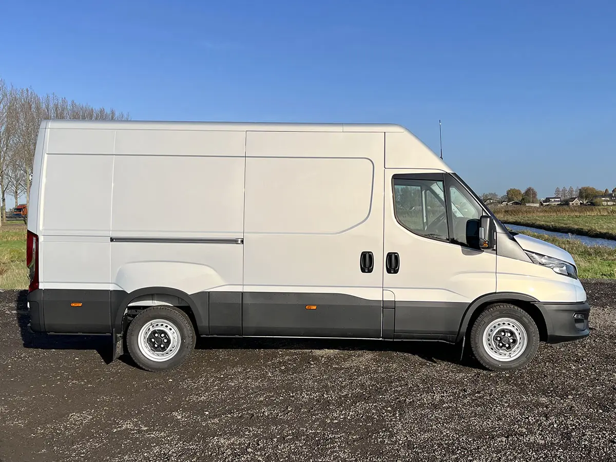 Iveco Daily 35S16V Fourgon 4x2 5