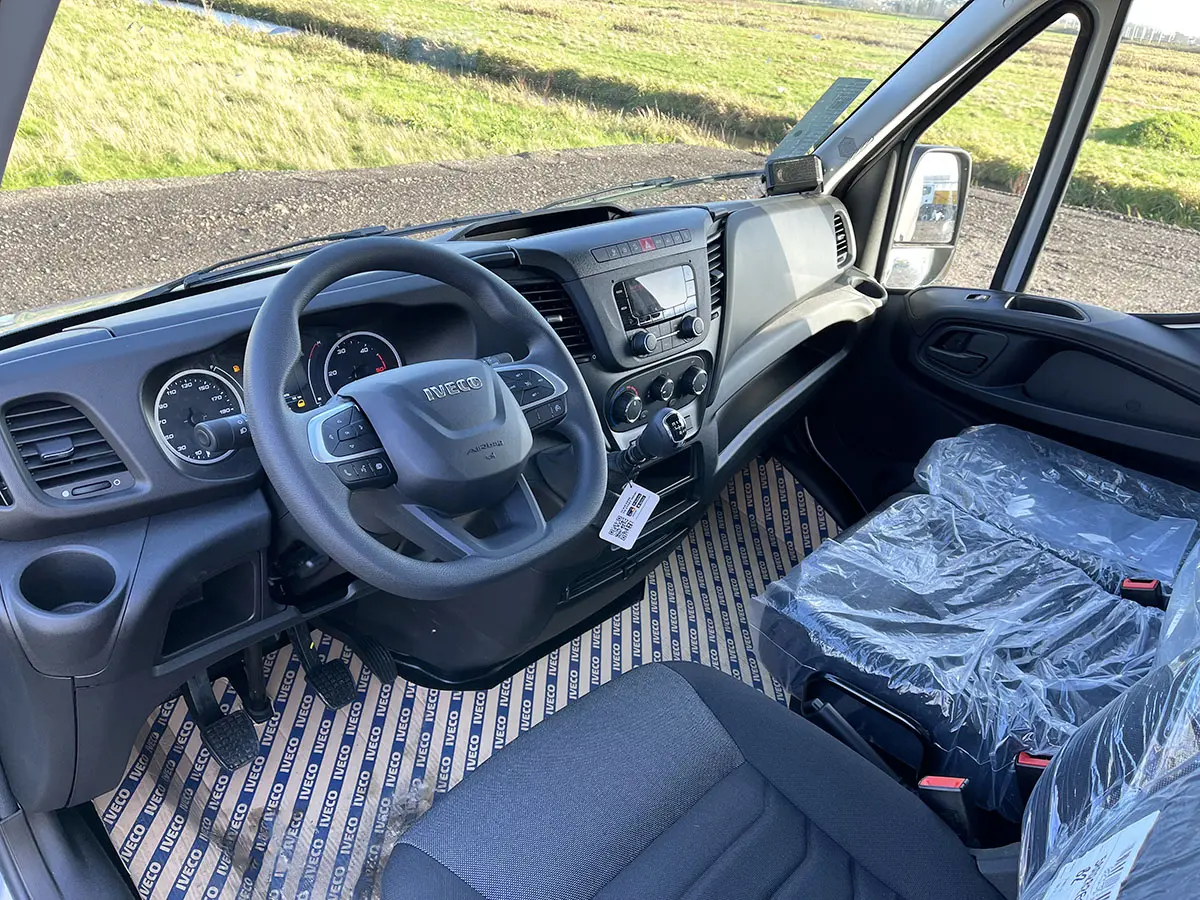 Iveco Daily 35S16V Fourgon 4x2 8