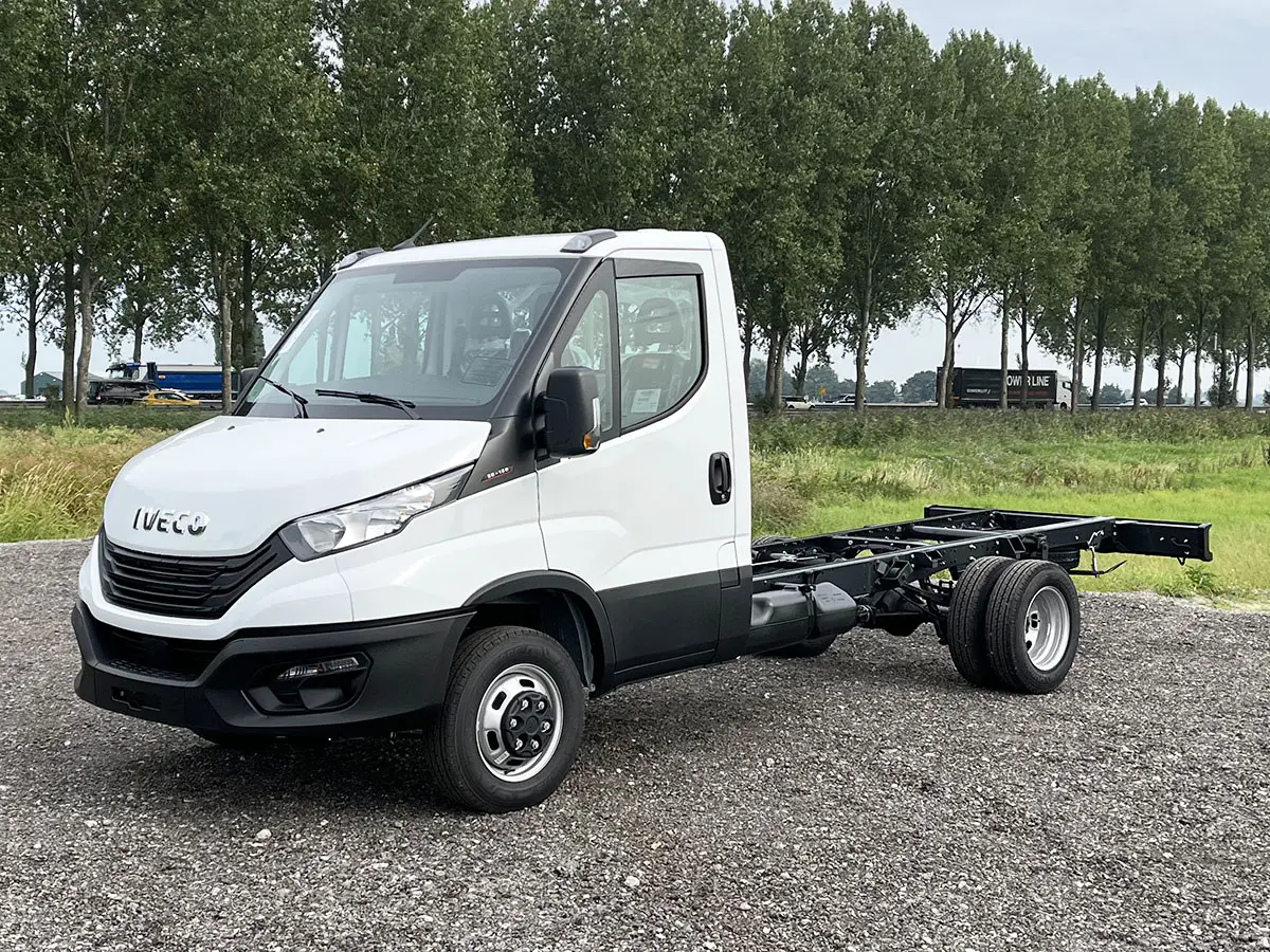 Iveco Daily 50C15-3750 4x2 Chassis Cabin