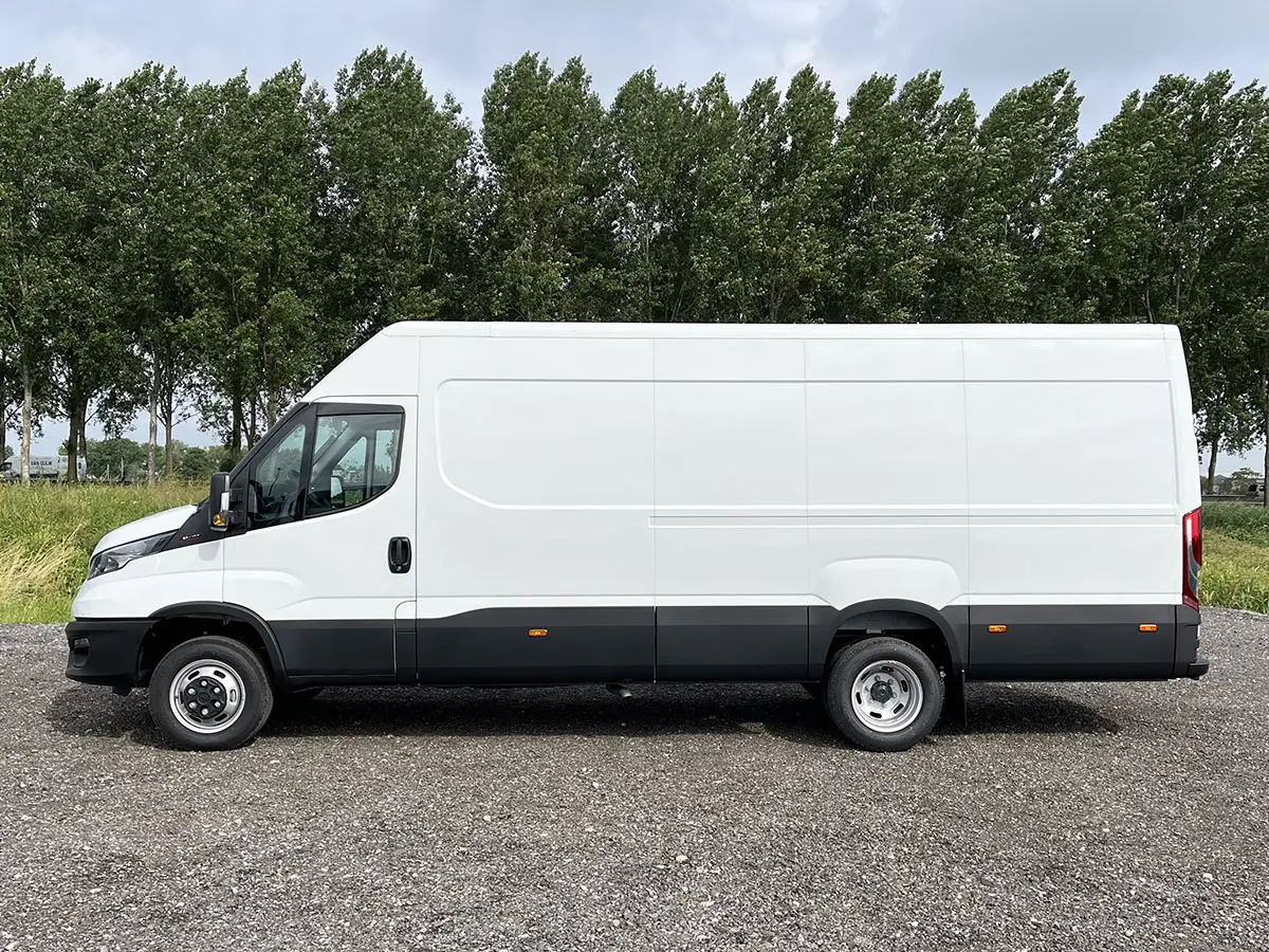 Iveco Daily 50C15V Fourgon 4x2 2