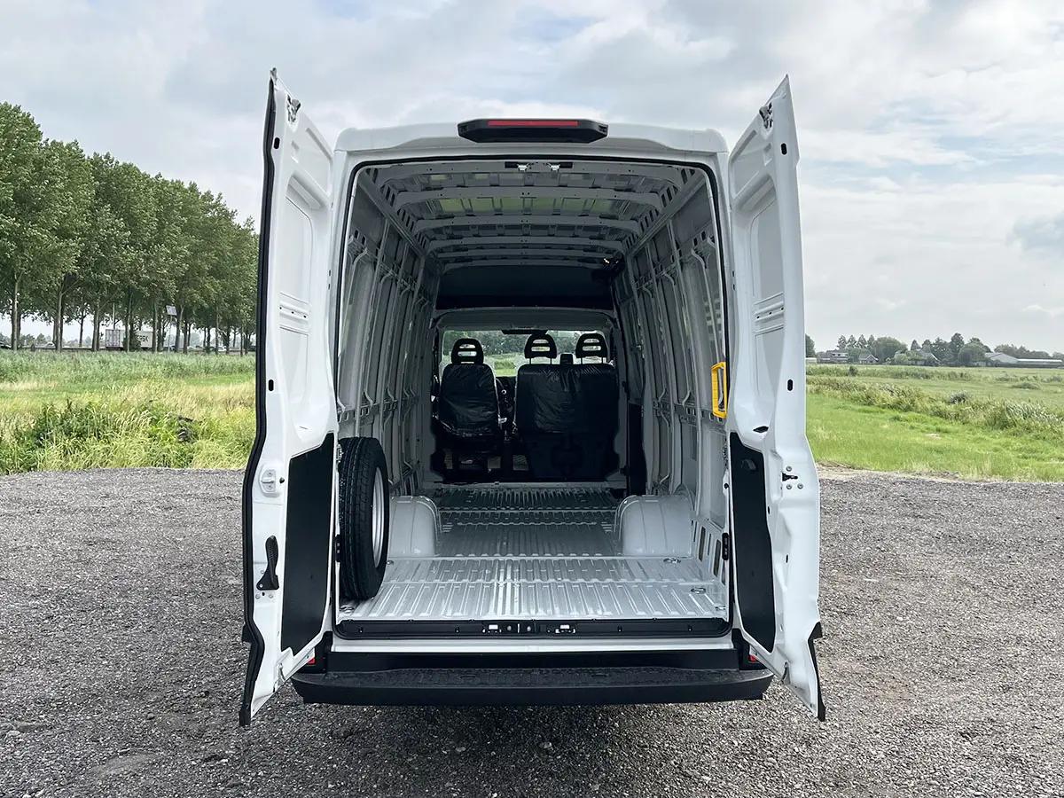 Iveco Daily 50C15V Fourgon 4x2 10