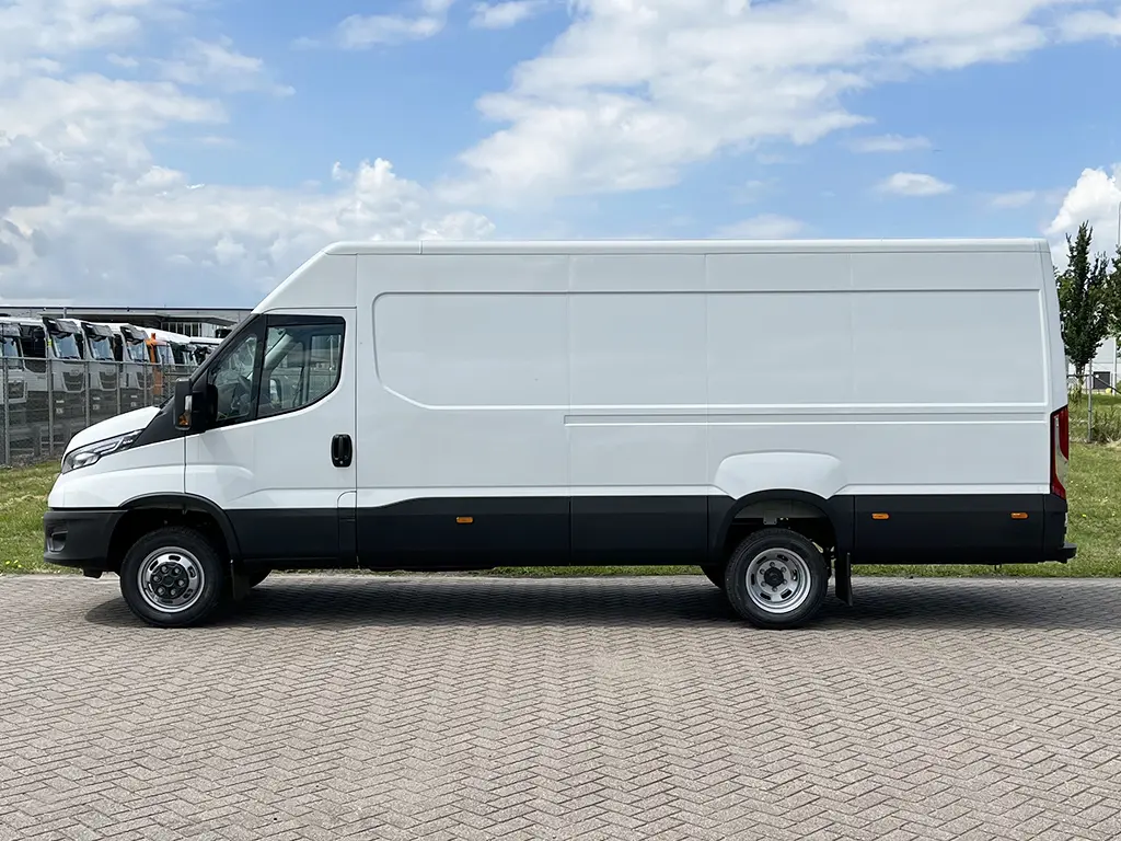 Iveco Daily 50C18HV Fourgon 4x2 2