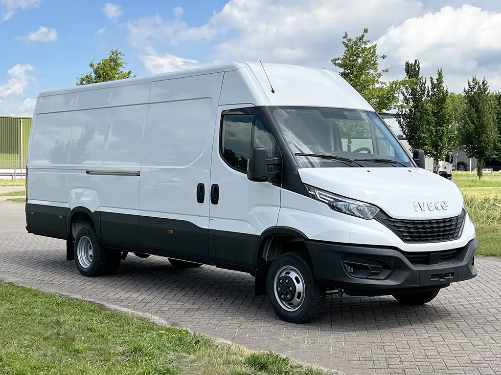 Iveco Daily 50C18HV 4x2 Closed Van 4
