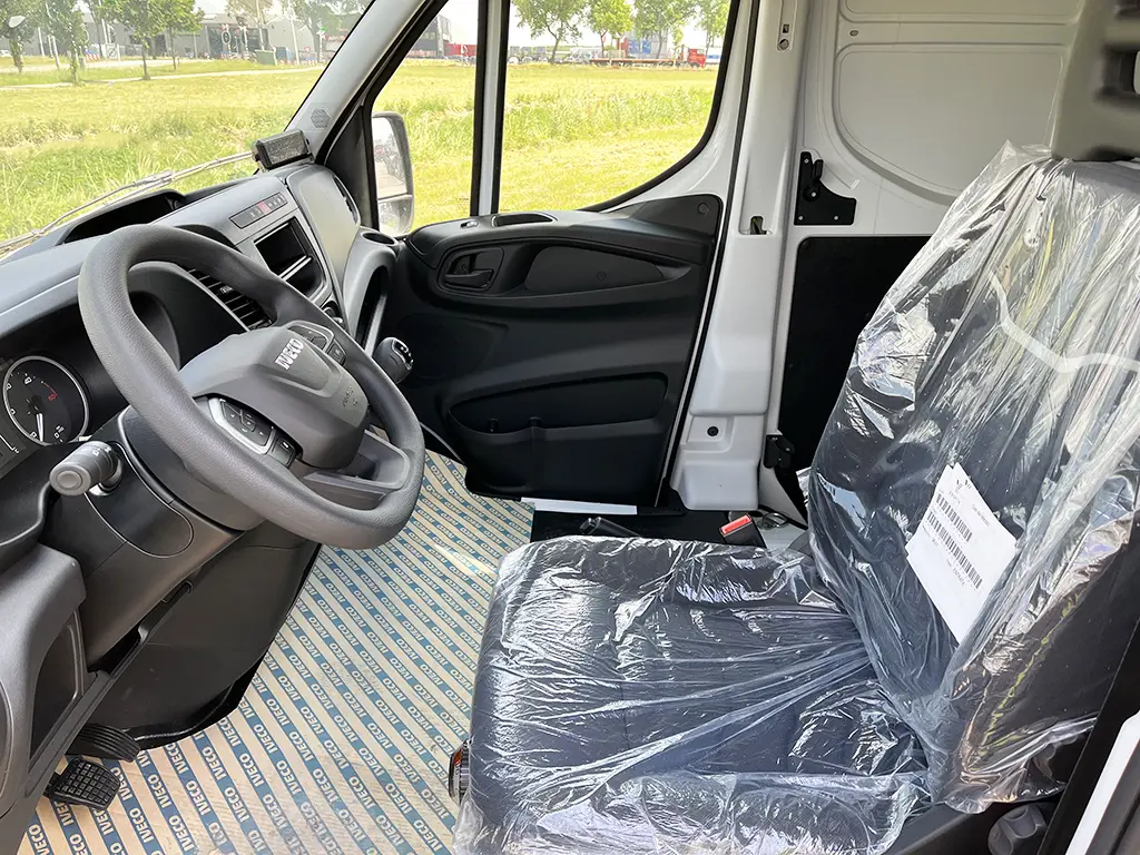 Iveco Daily 50C18HV 4x2 Closed Van 7