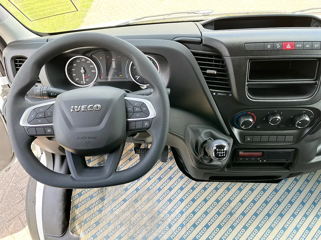 Iveco Daily 50C18HV Fourgon 4x2 9