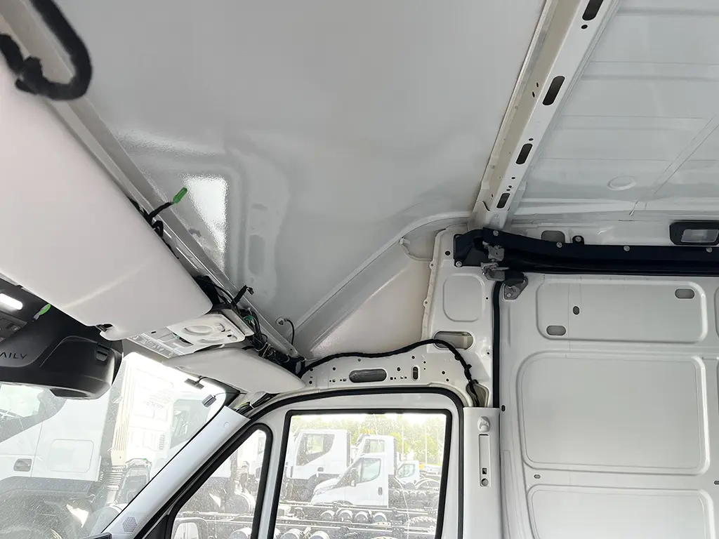 Iveco Daily 50C18HV Fourgon 4x2 10