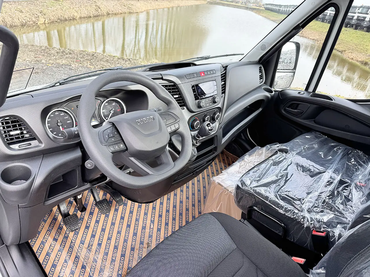 Iveco Daily 70C15-4100 E3 MY Chassis Cabin 4x2 3