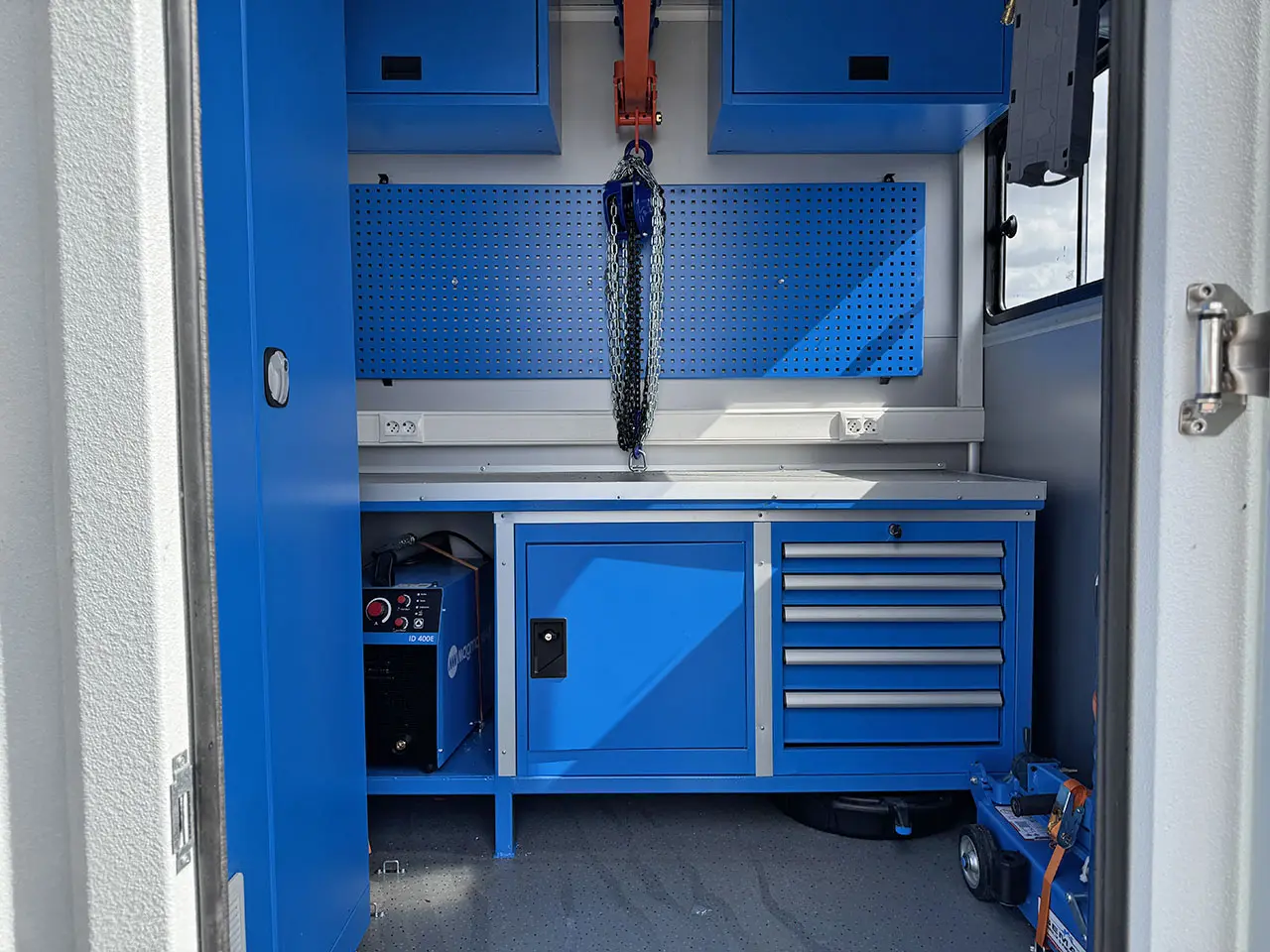 Iveco Daily 70C15/E3 MY 4x2 Workshop Truck 15