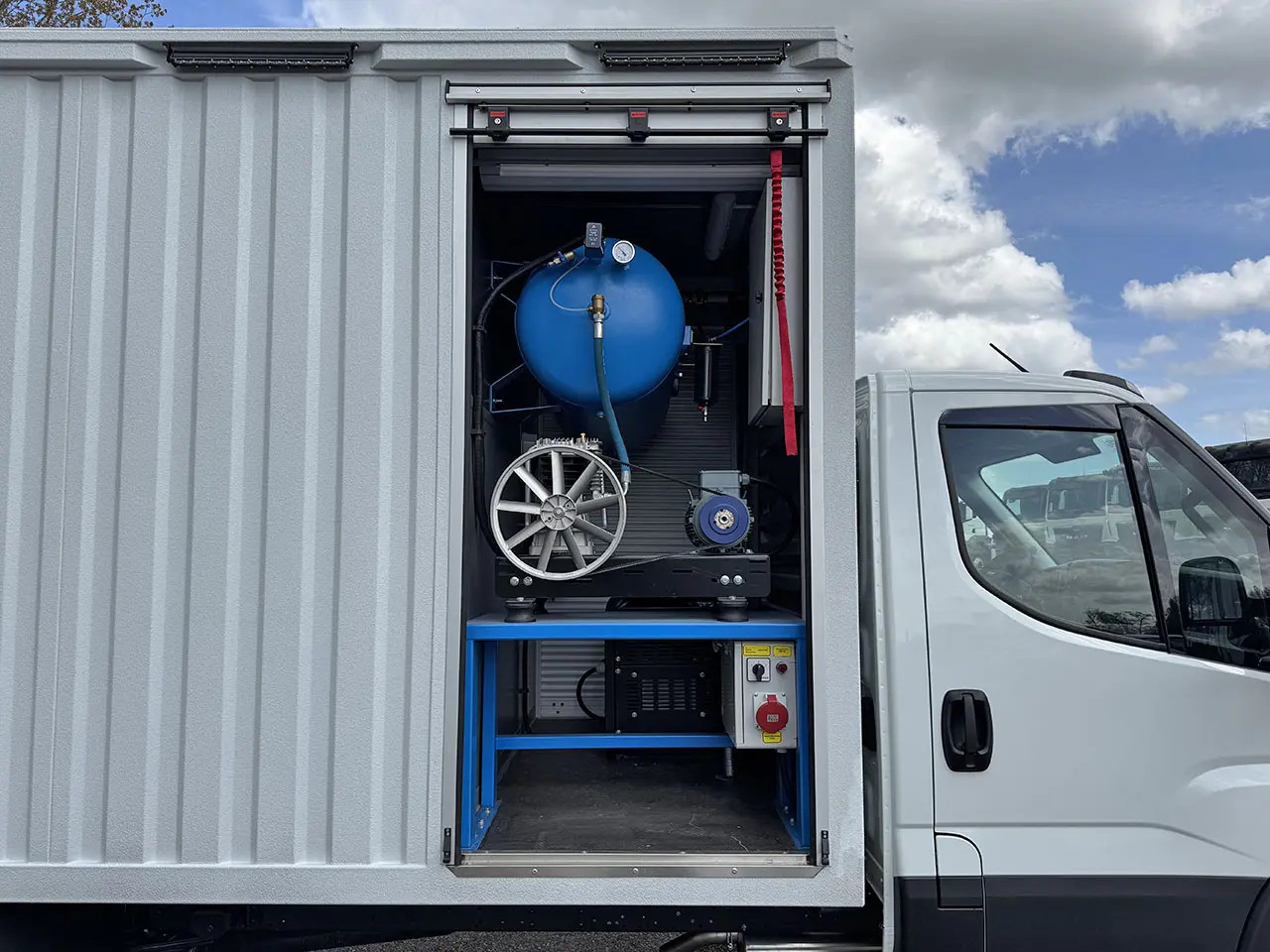 Iveco Daily 70C15/E3 MY 4x2 Workshop Truck 10