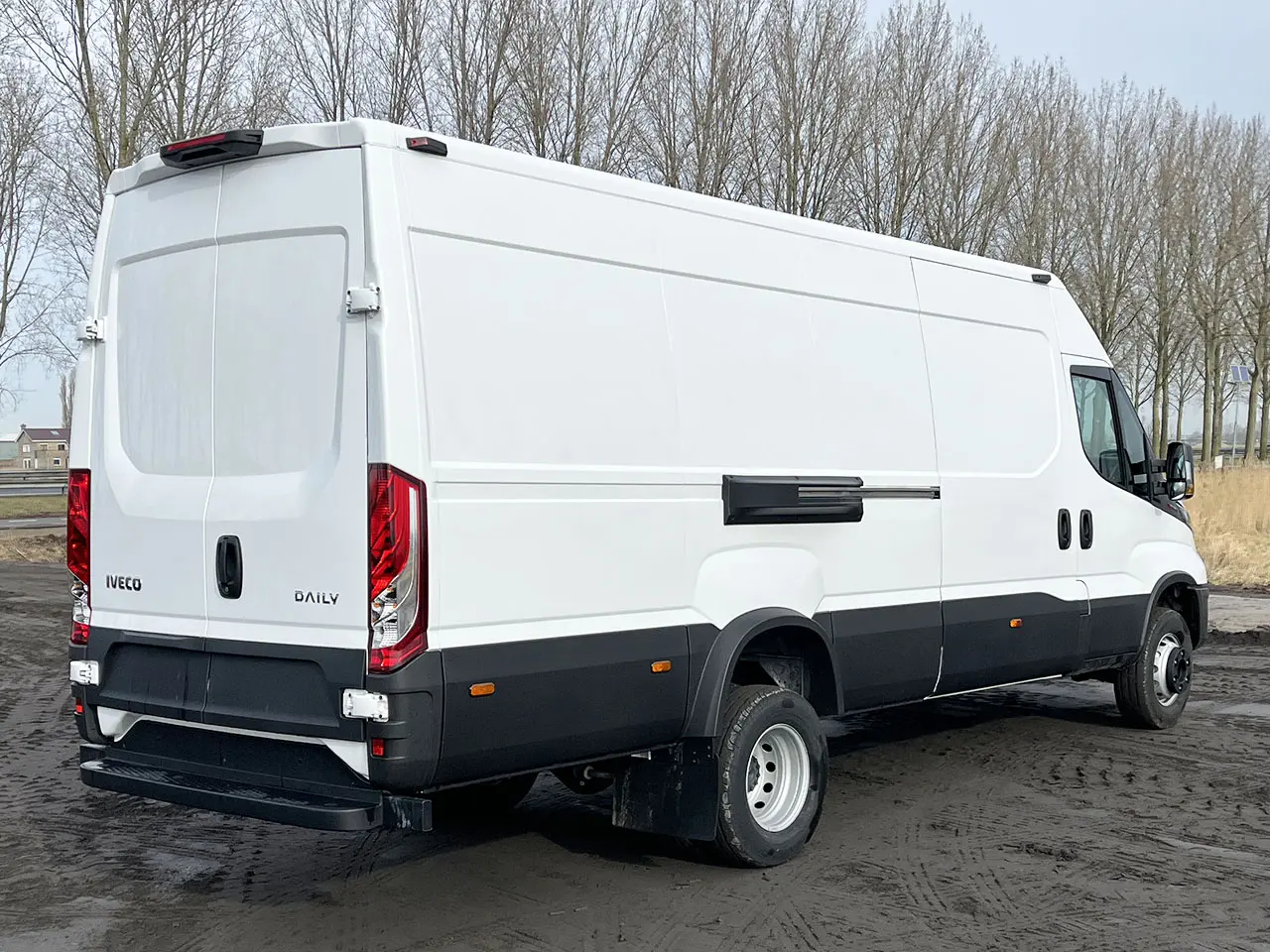 Iveco Daily 70C15V 4x2 Closed Van 6
