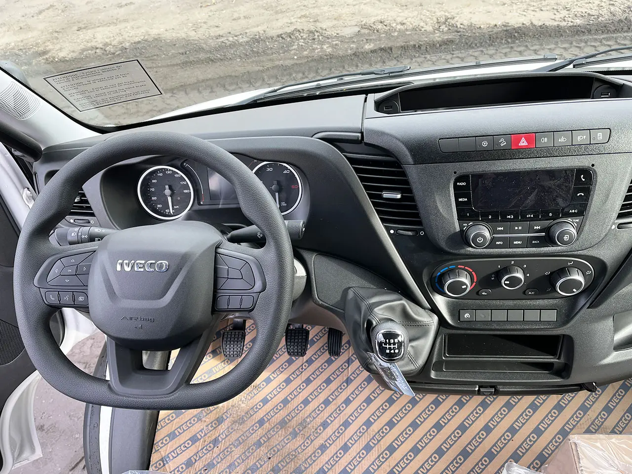 Iveco Daily 70C15V 4x2 Closed Van 9