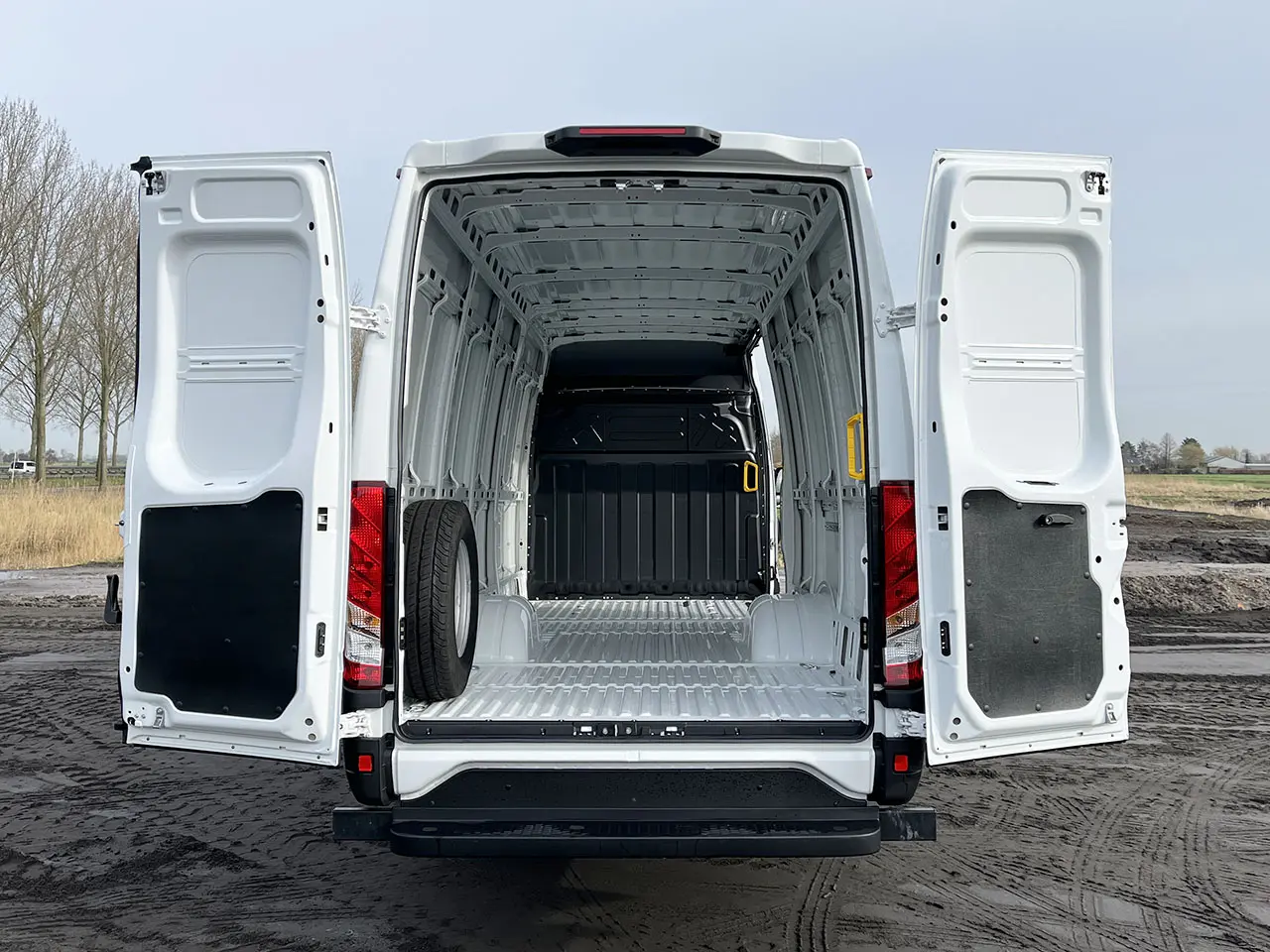 Iveco Daily 70C15V Fourgon 4x2 10