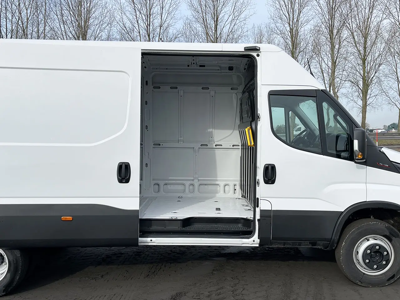 Iveco Daily 70C15V Fourgon 4x2 12