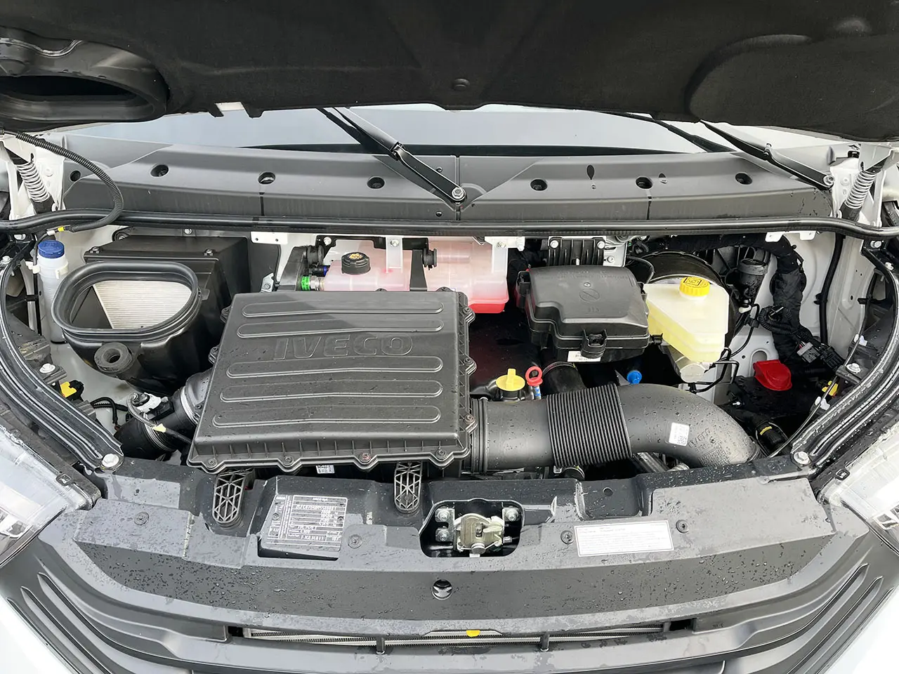 Iveco Daily 70C15V 4x2 Closed Van 13