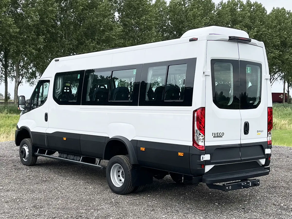 Iveco Daily 70C15VWX 4x4 Midi Bus