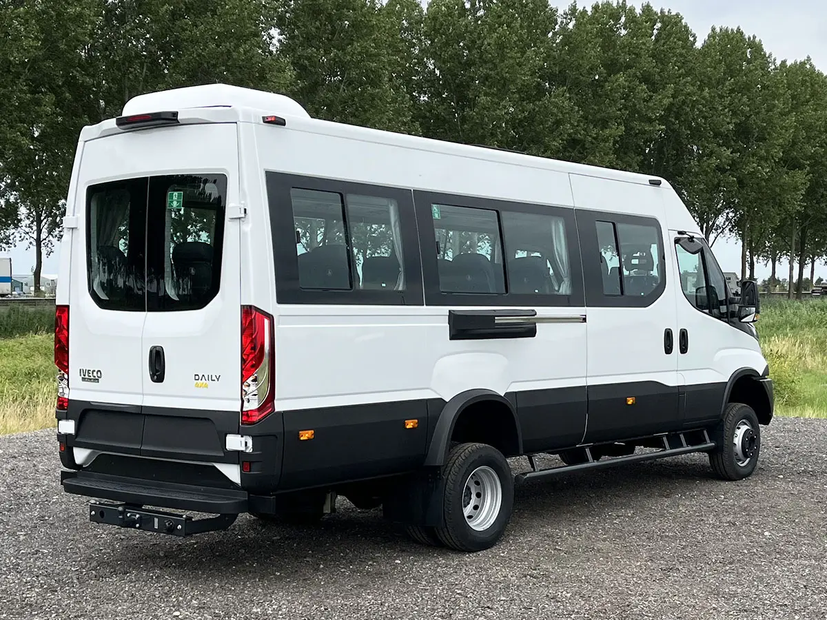 Iveco Daily 70C15VWX 4x4 Midi Bus 6